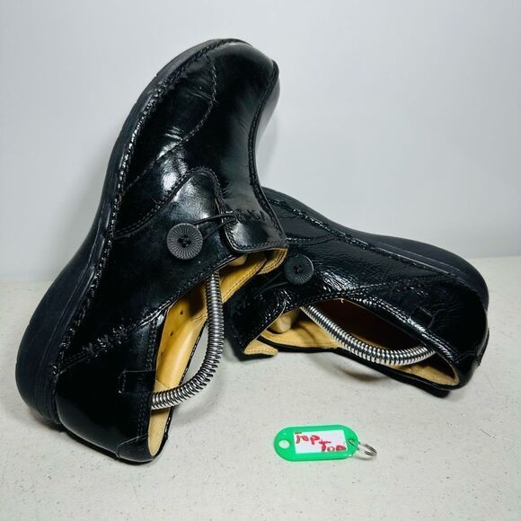 Shoes - Clarks Unstructured 26103621 Un Loop Black Patent Leather Slip On Shoes